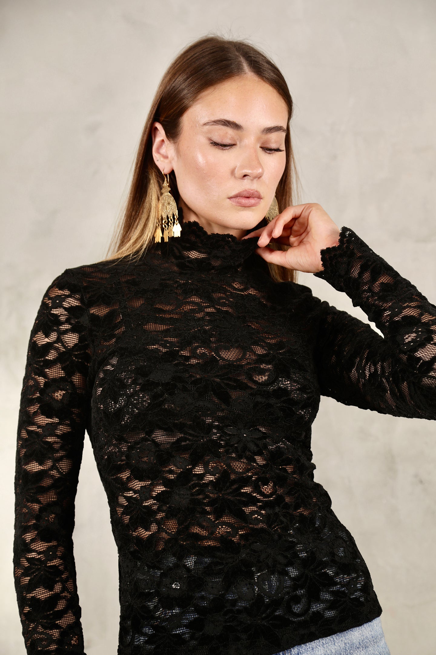 Ivy Lace Turtleneck